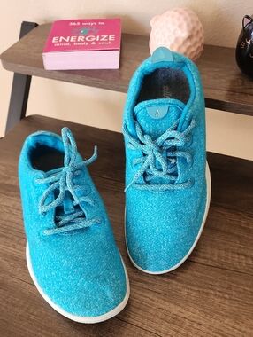 allbirds  Women Teal Blue Lace-Up Wool Sneakers